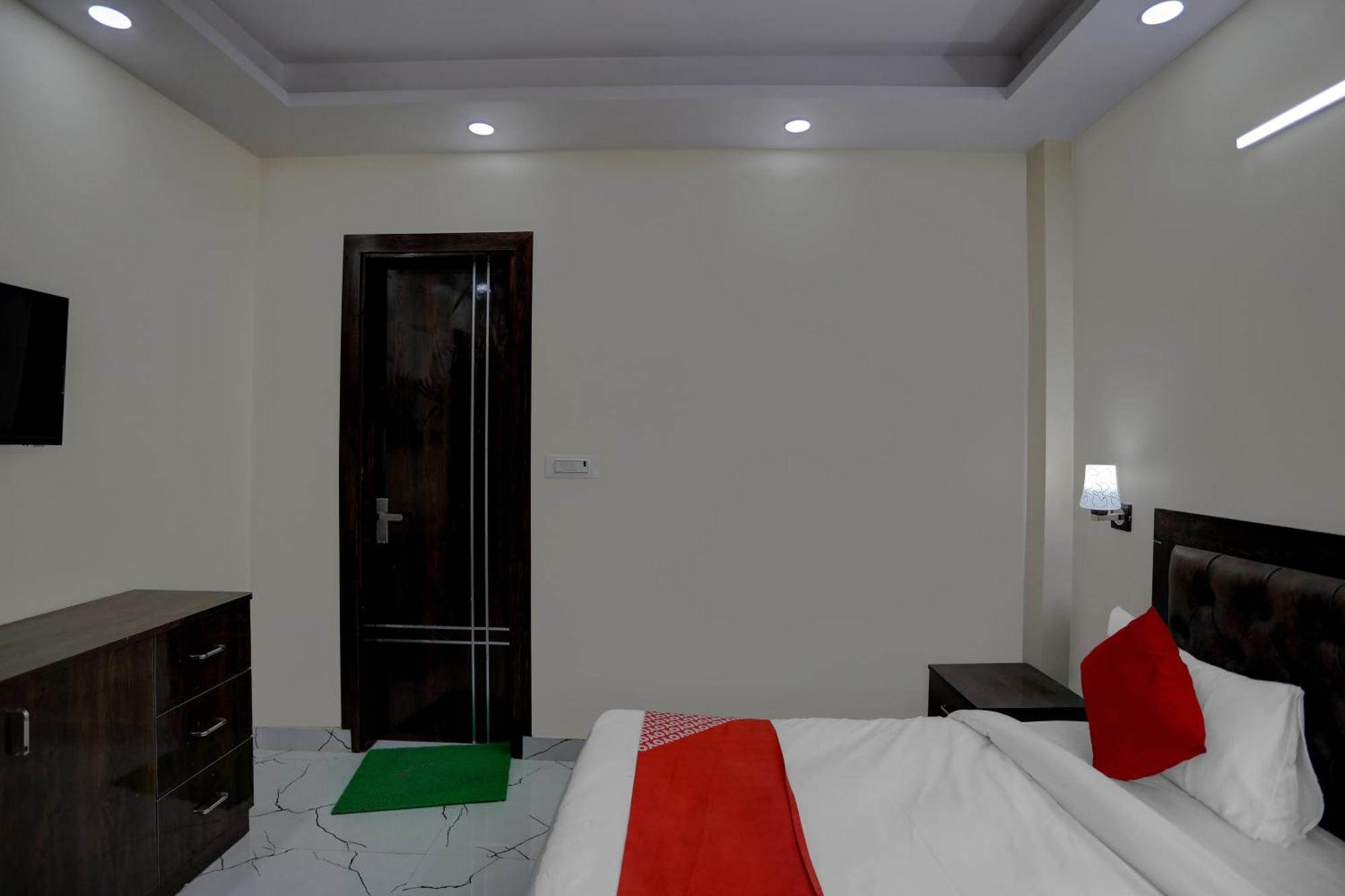 Hotel O Diamond Inn Új-Delhi Kültér fotó