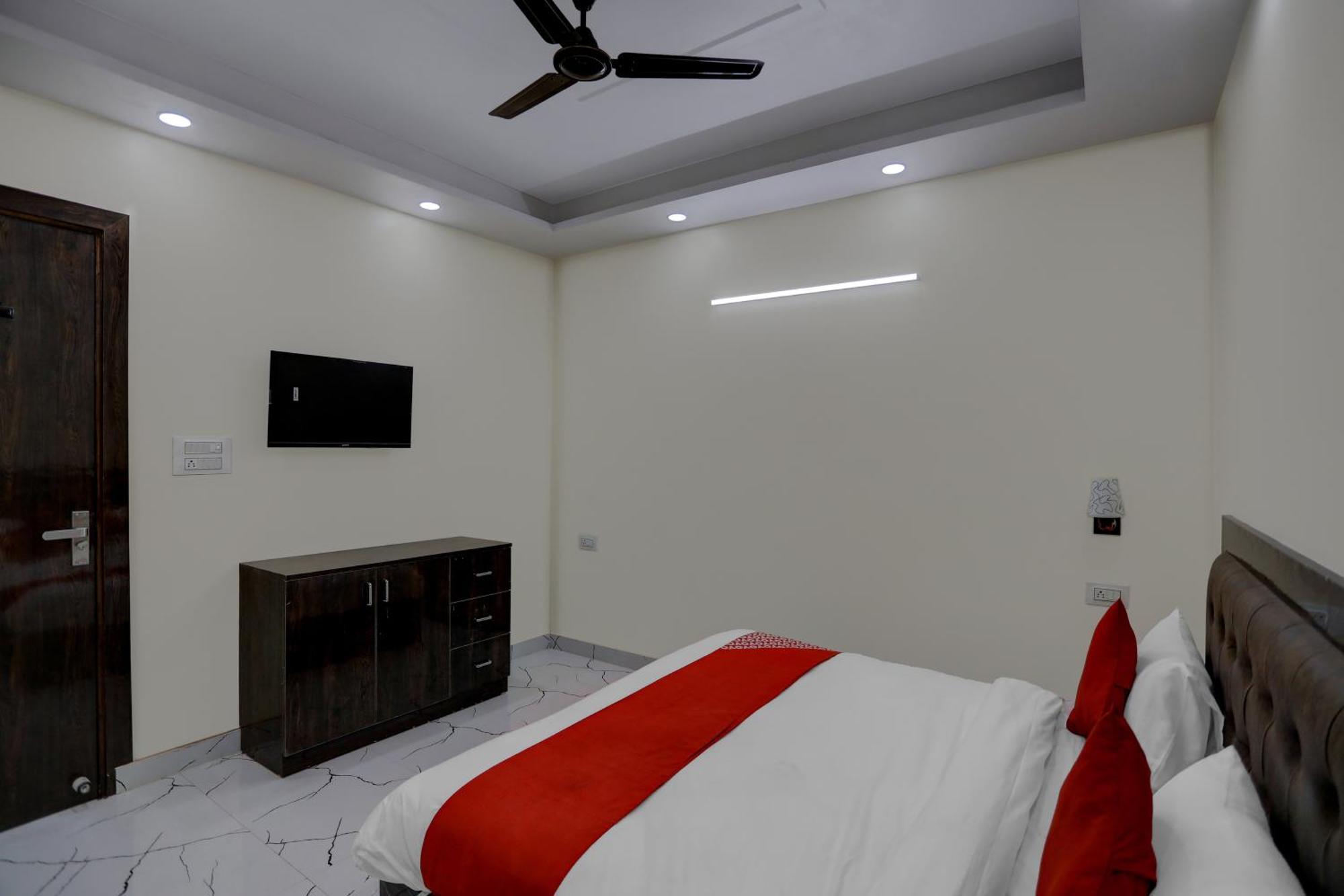 Hotel O Diamond Inn Új-Delhi Kültér fotó