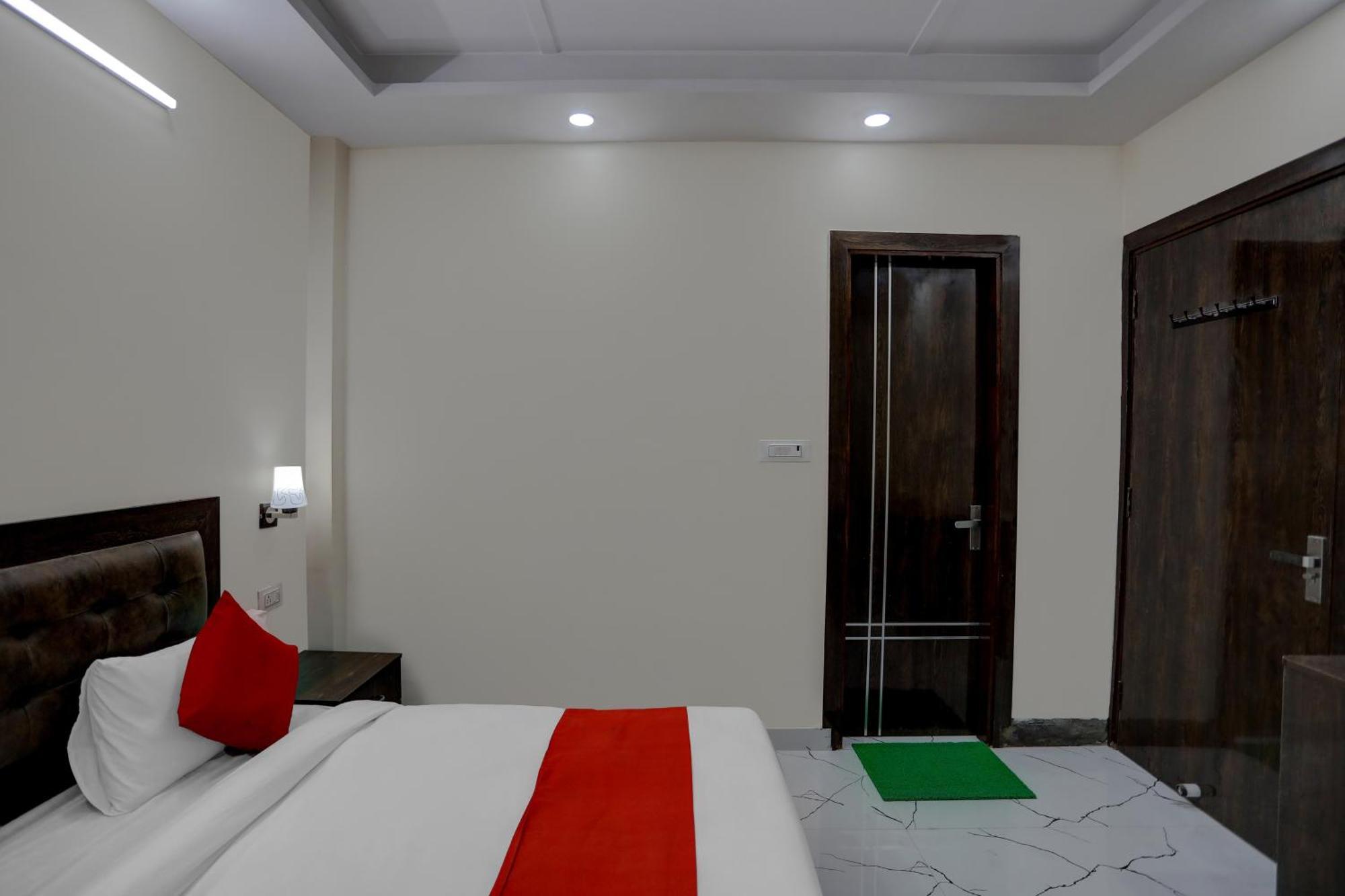 Hotel O Diamond Inn Új-Delhi Kültér fotó